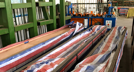 英華工廠迎俄羅斯客戶門窗驗貨，深化國際銷售合作